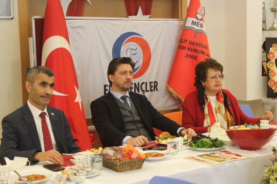 Elit Gençler Koleji’nde eğitim buluşması