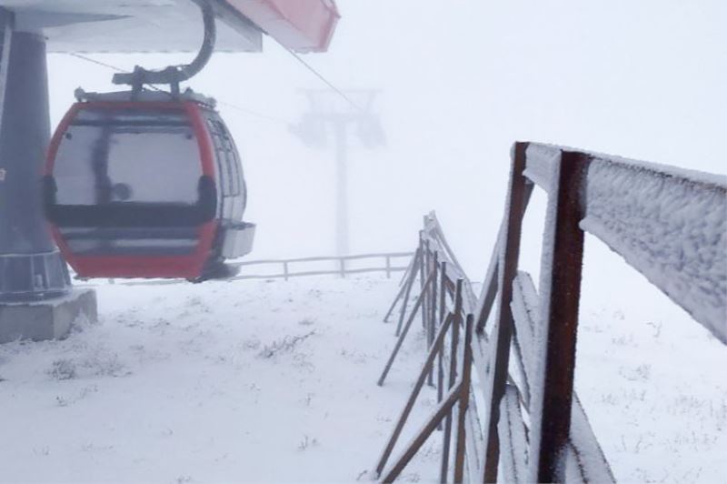 Erciyes sonbaharda gelinliğini giydi