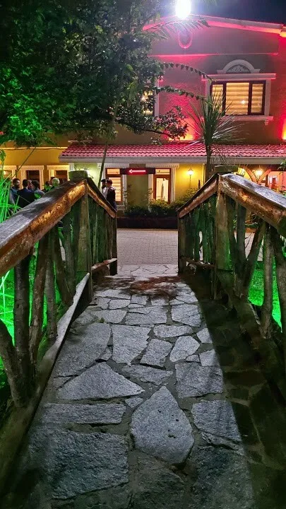 Yaren Kafe yıkılıyor
