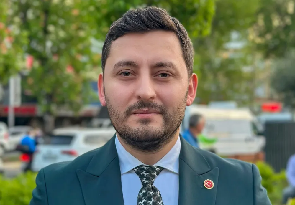 Belediyecilik tarihinde bir ilk: CHP’li Feridun Aykut, kadına şiddetten uzaklaştırma aldı!